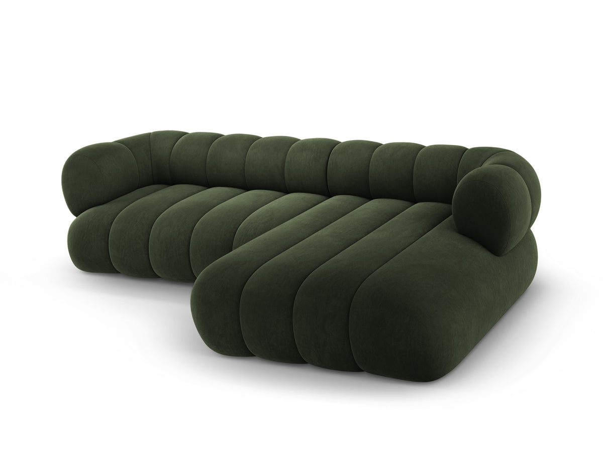 Koge Ecksofa rechts 5 Sitzer 165cm in Green-Vogue präsentiert im Onlineshop von KAQTU Design AG. L-Sofa rechts ist von Cosmopolitan Design