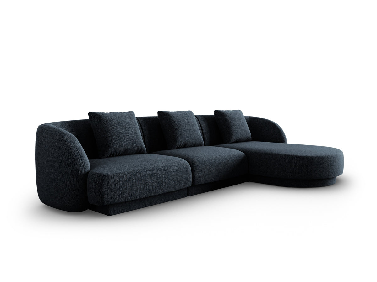 Tulum Ecksofa rechts 4 Sitzer 156cm in Royal Blue-Haga präsentiert im Onlineshop von KAQTU Design AG. L-Sofa rechts ist von Cosmopolitan Design