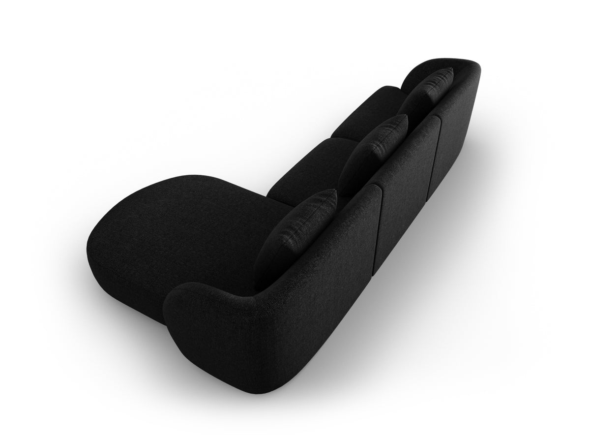Tulum Ecksofa rechts 4 Sitzer 156cm in Black-Haga präsentiert im Onlineshop von KAQTU Design AG. L-Sofa rechts ist von Cosmopolitan Design