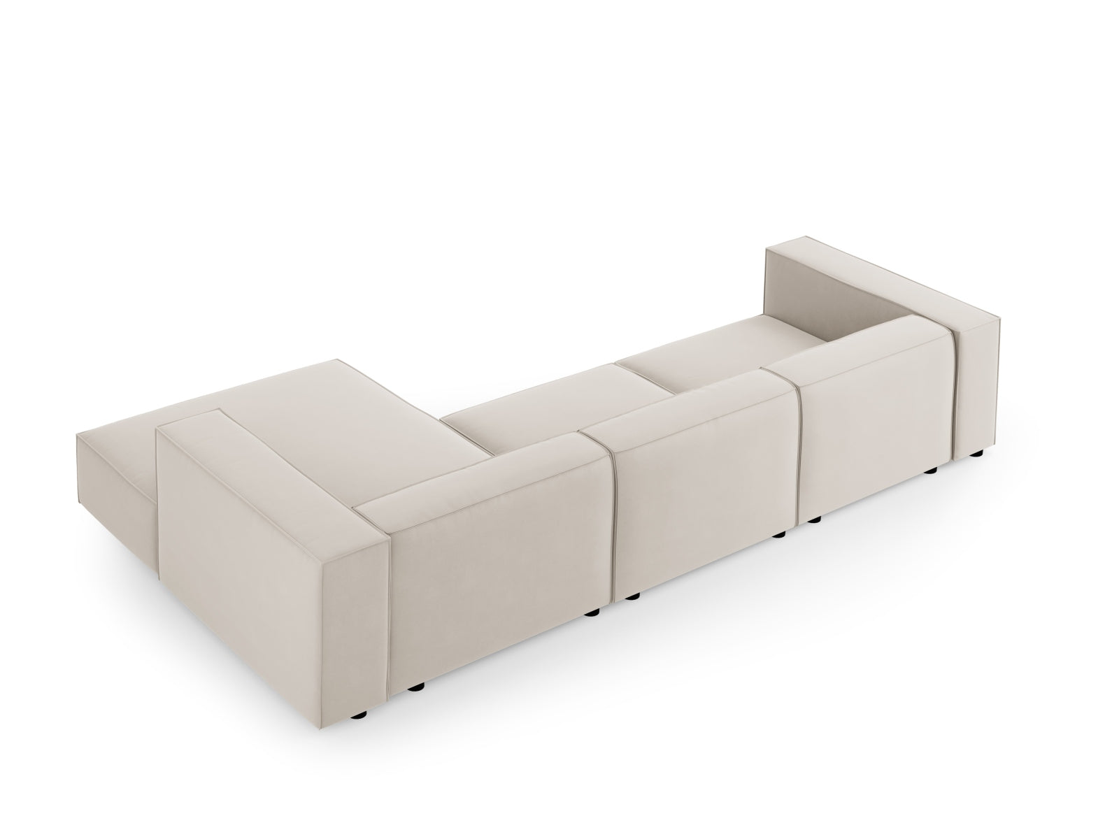 Entdecken Sie das stilvolle Arendal Velour Ecksofa rechts 4 Sitzer von Cosmopolitan Design – ideal für moderne Wohnräume und gemütliche Abende.