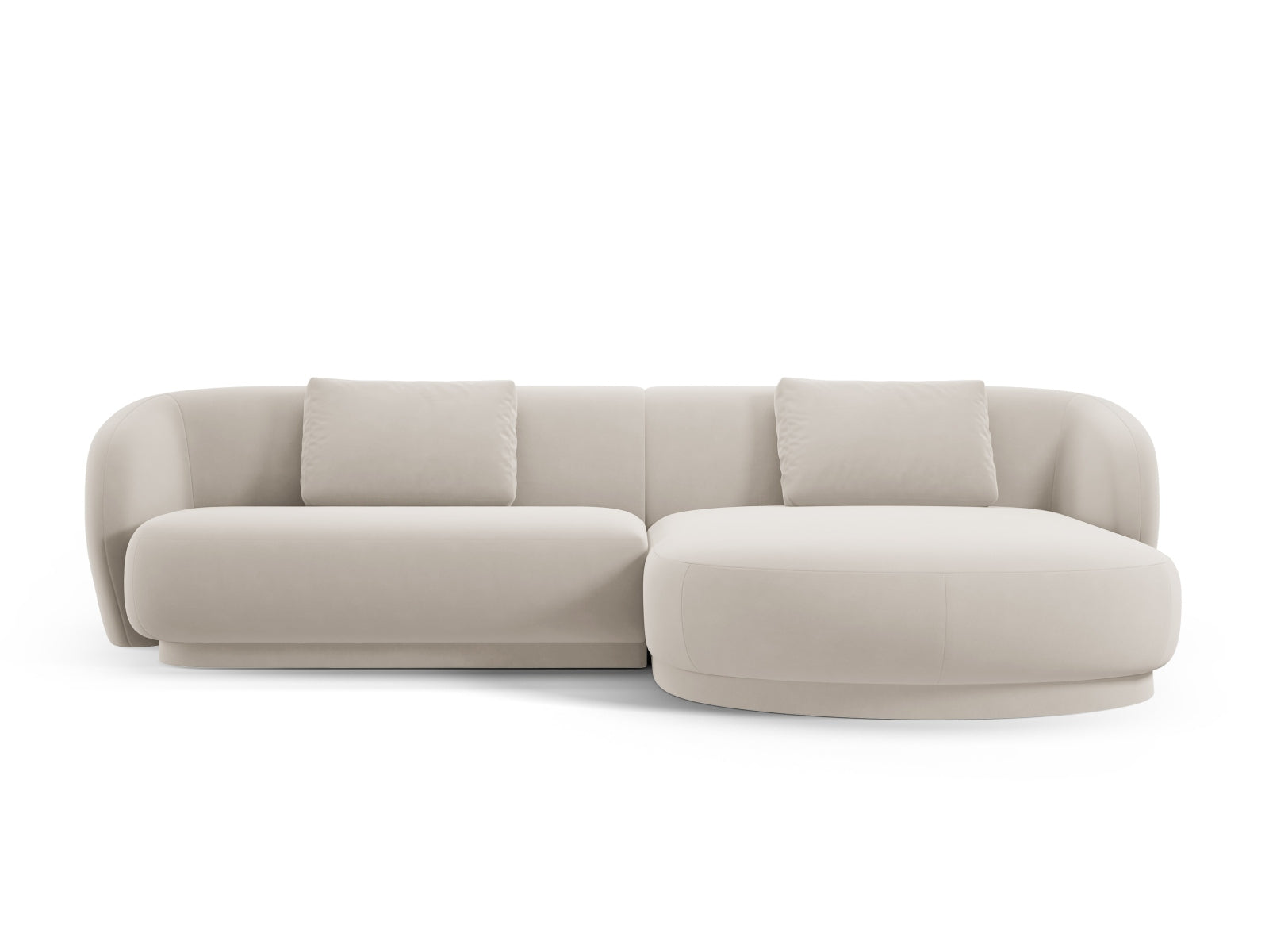 Entdecken Sie das Camden Velour Ecksofa rechts von Cosmopolitan Design – ein elegantes 4-Sitzer Sofa, das modernen Stil und höchsten Komfort vereint.