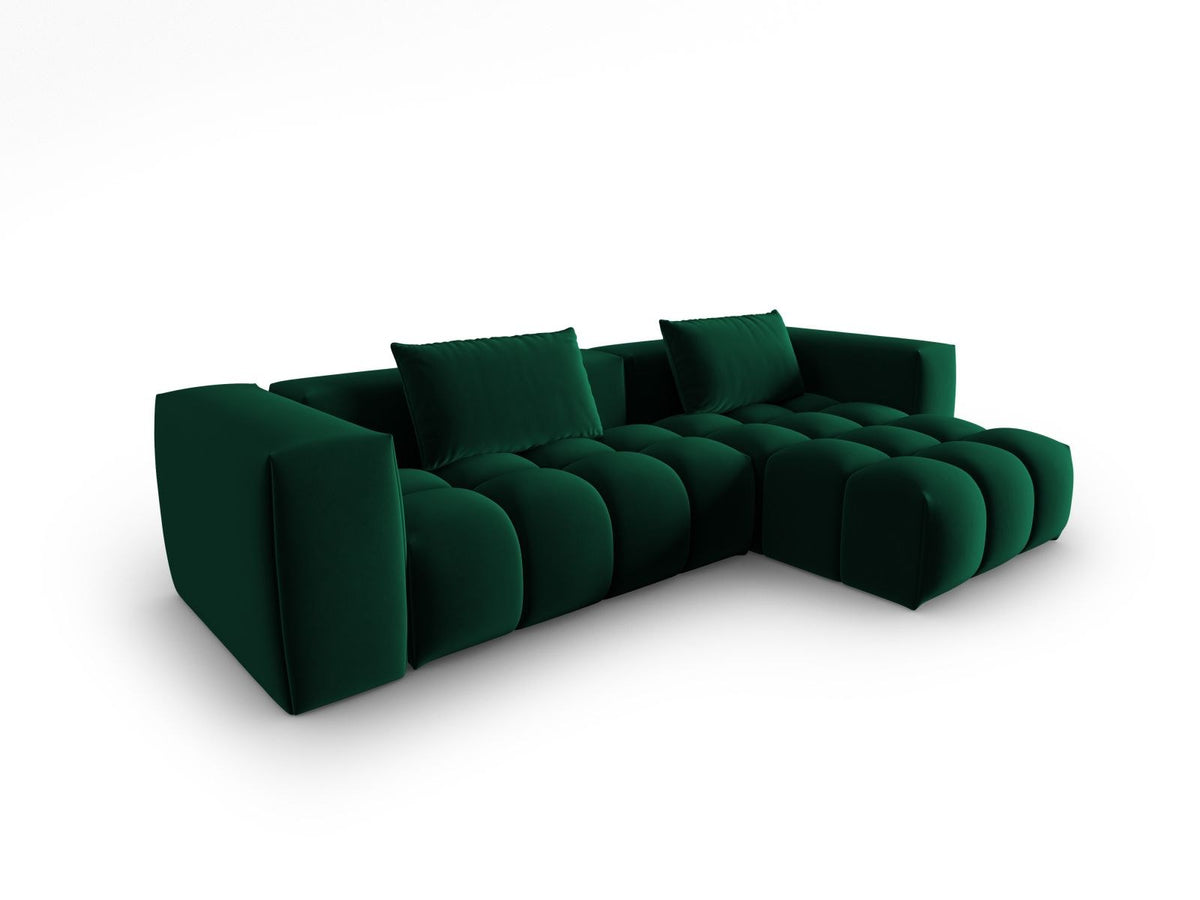 Modulares Ecksofa rechts in Sand-Casino Samt mit Massivholzrahmen, schwarzen Kunststoffbeinen und drei Sitzplätzen, seitliche Ansicht.
