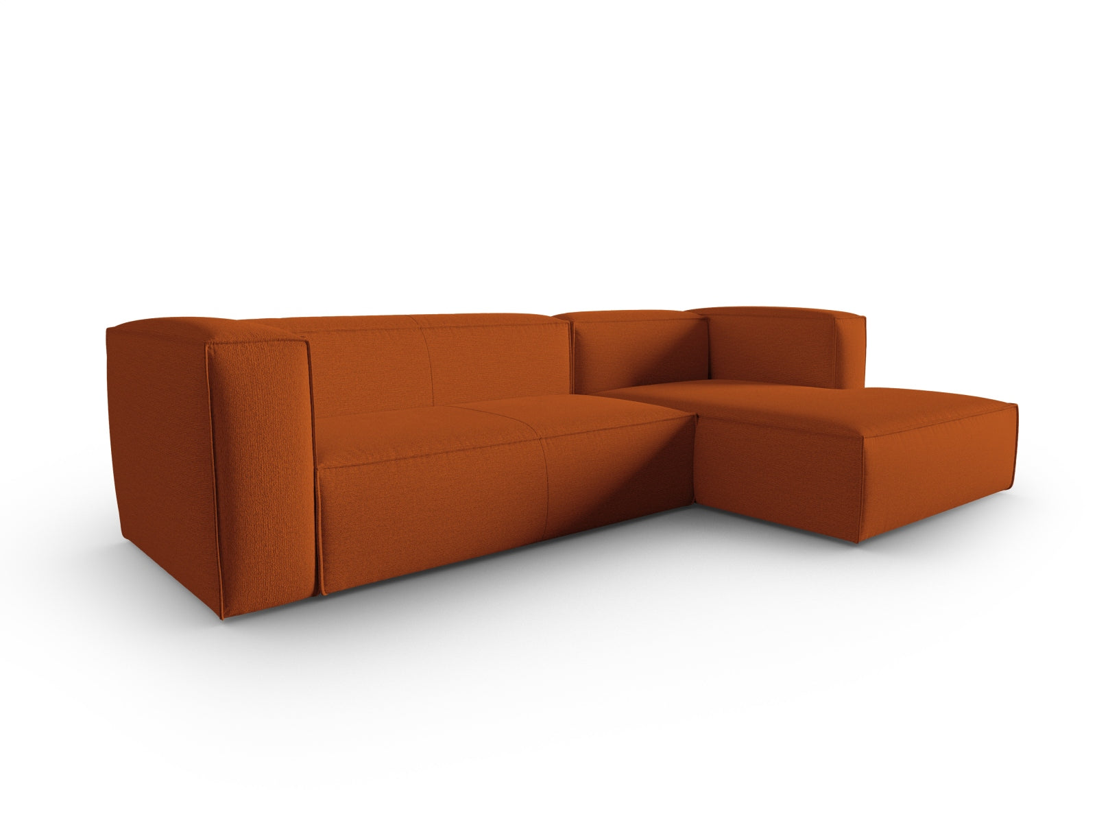 Entdecken Sie das elegante Mackay Ecksofa rechts 4 Sitzer von Cosmopolitan Design – ideal für zeitgemässe Wohnräume und höchsten Sitzkomfort.