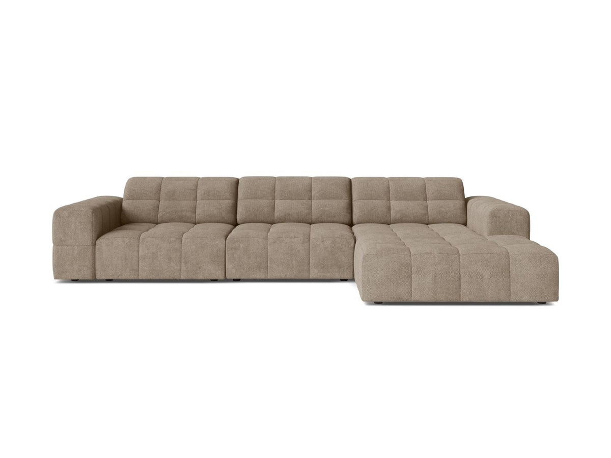 Cosmopolitan Design Chicago Ecksofa rechts, 4-Sitzer, Bezug Eden-Stoff in Light Beige, Massivholzrahmen, schwarze Kunststoffbeine, Récamiere rechts.