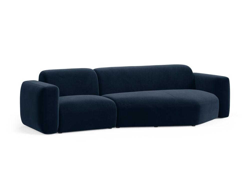 Entdecken Sie das Strino Velour Modular Ecksofa rechts 3 Sitzer von Cosmopolitan Design – stilvoll, anpassungsfähig und perfekt für Ihr zeitgemässes Zuhause.