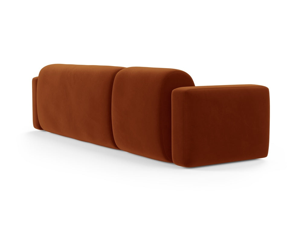 Modulares Ecksofa in warmem Terracotta, bietet Komfort und Stil für Ihr Zuhause. Ideal für gesellige Abende und entspannte Momente.