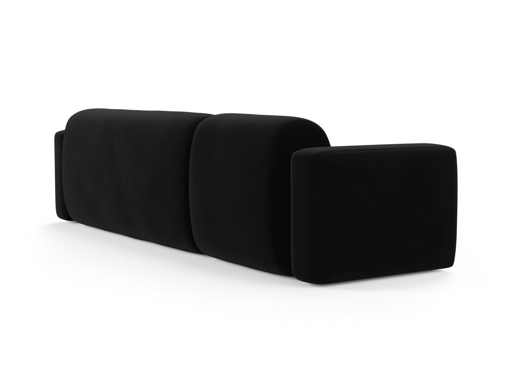 Modulares Ecksofa in edlem Strino Velour, rechtsseitig, bietet Komfort und Stil für moderne Wohnräume. Ideal für entspannte Stunden.