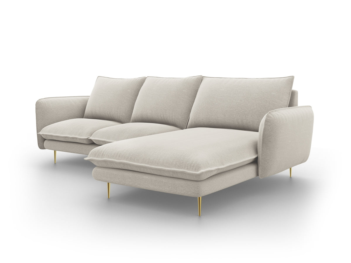 Vienna Ecksofa rechts 5 Sitzer 170cm in Light Beige/Gold-Positano präsentiert im Onlineshop von KAQTU Design AG. L-Sofa rechts ist von Cosmopolitan Design