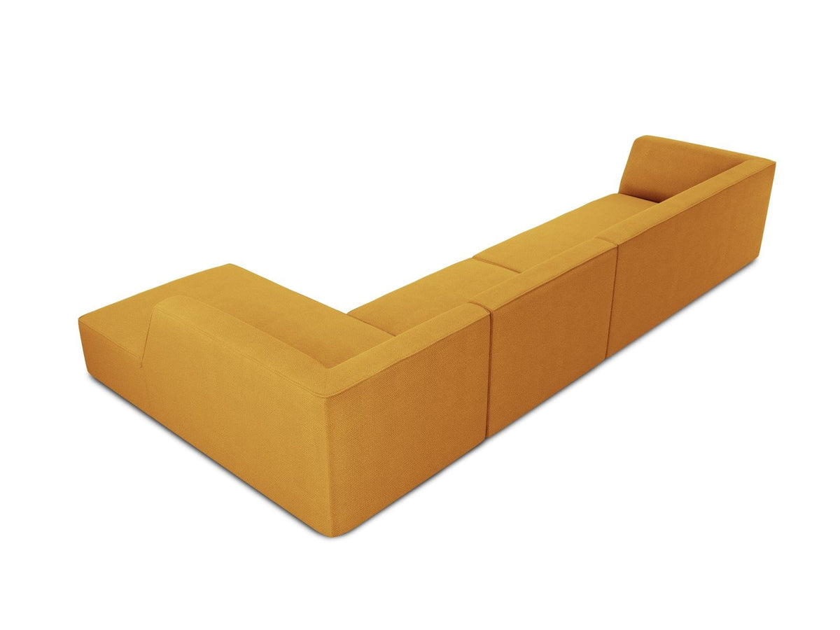 Modulares Ecksofa Siena in Light Beige-Scala mit Cordstoff-Bezug, schwarzen Kunststoffbeinen und Récamiere, 5-Sitzer Ausführung von Cosmopolitan Design.