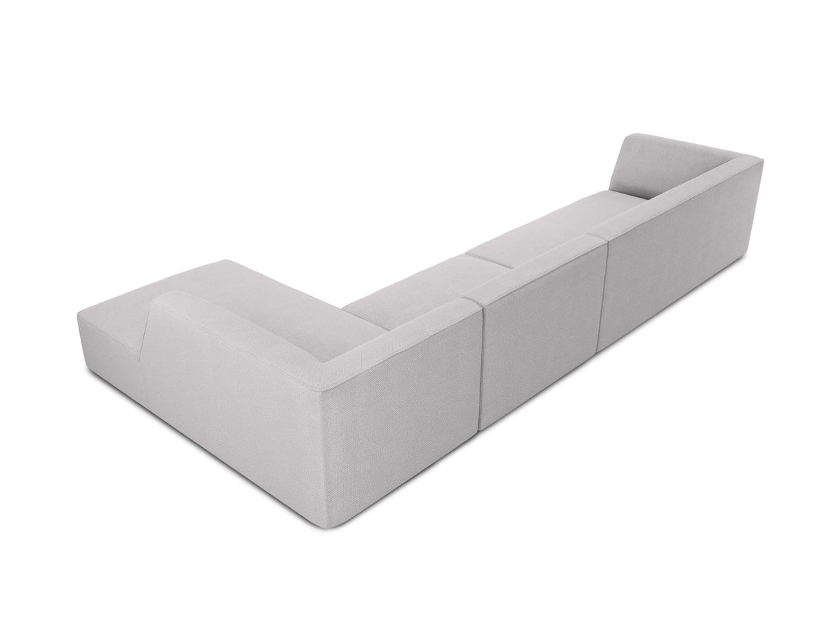 Modulares Ecksofa Siena in Light Beige-Scala mit Cordstoff-Bezug, schwarzen Kunststoffbeinen und Récamiere, 5-Sitzer Ausführung von Cosmopolitan Design.