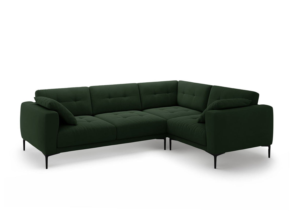 Beiges Samtsofa Lazio mit Récamiere rechts, schwarzen Metallbeinen und Massivholzrahmen, 4-Sitzer, 194 cm tief, von Cosmopolitan Design.