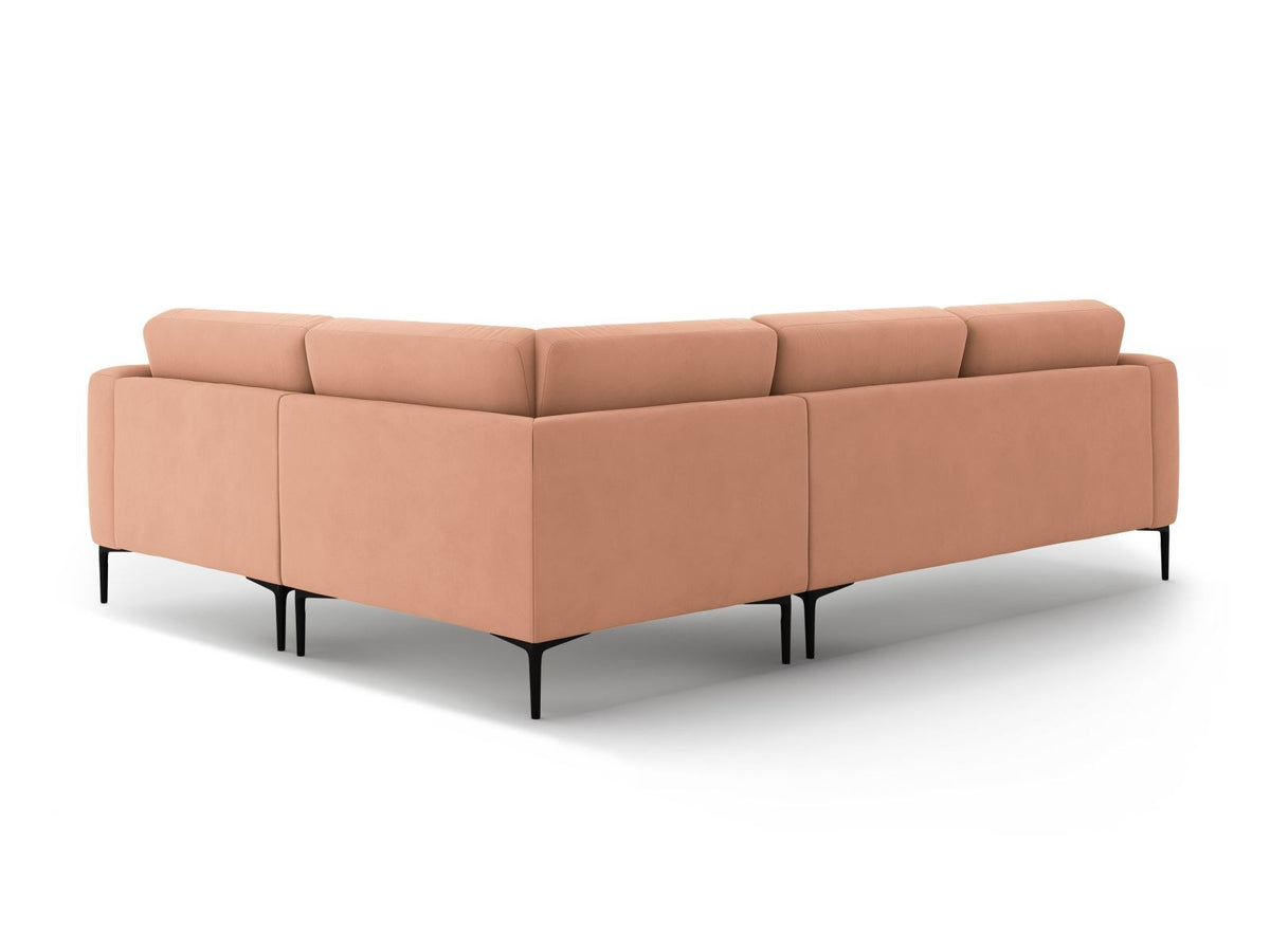 Beiges Samtsofa Lazio mit Récamiere rechts, schwarzen Metallbeinen und Massivholzrahmen, 4-Sitzer, 194 cm tief, von Cosmopolitan Design.