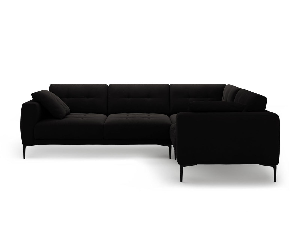Beiges Samtsofa Lazio mit Récamiere rechts, schwarzen Metallbeinen und Massivholzrahmen, 4-Sitzer, 194 cm tief, von Cosmopolitan Design.