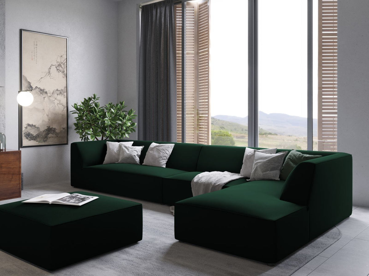 Modulares Ecksofa rechts mit Samtbezug in Beige-Salvador, Récamiere, Massivholzrahmen und schwarzen Kunststoffbeinen, 5-Sitzer Ausführung.