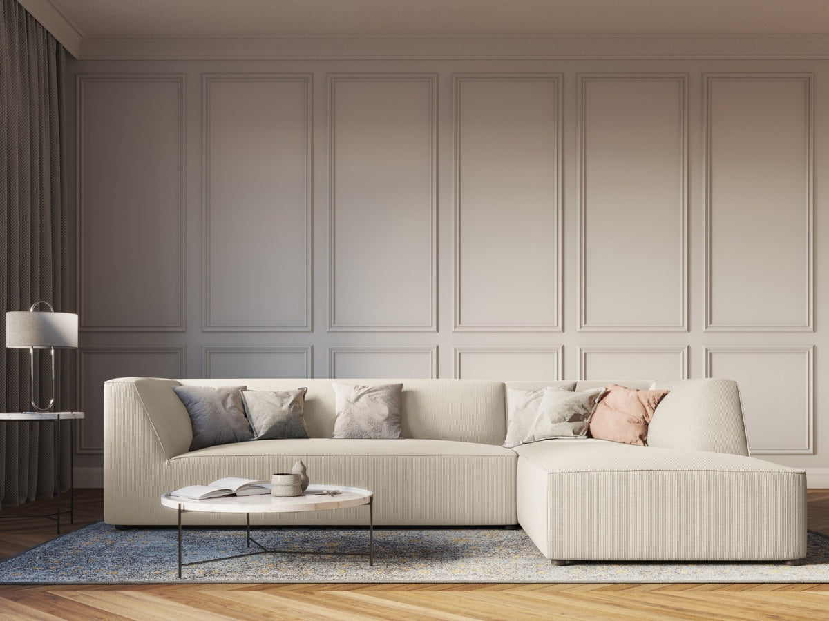 Modulares Ecksofa Siena in Light Grey-Ottawa mit Récamiere, Massivholzrahmen und schwarzen Kunststoffbeinen, 4-Sitzer, Breite 273 cm.
