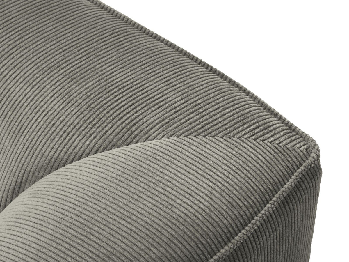Modulares Ecksofa Siena in Light Grey-Ottawa mit Récamiere, Massivholzrahmen und schwarzen Kunststoffbeinen, 4-Sitzer, Breite 273 cm.