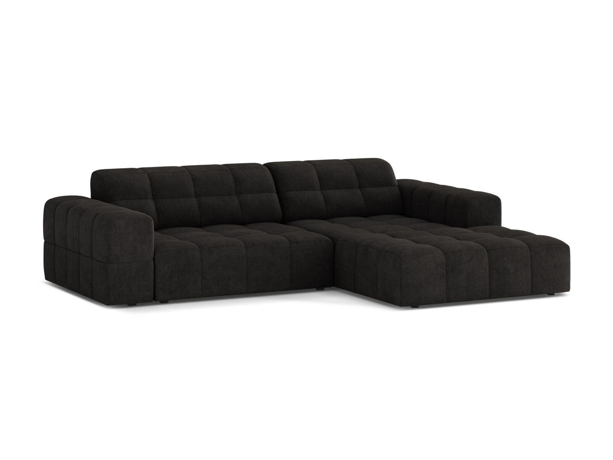 Ecksofa Chicago mit hellbeigem Chenillestoff Eden, schwarzen Kunststoffbeinen und breiter Récamiere, rechtsseitig ausgerichtet, 3-Sitzer.
