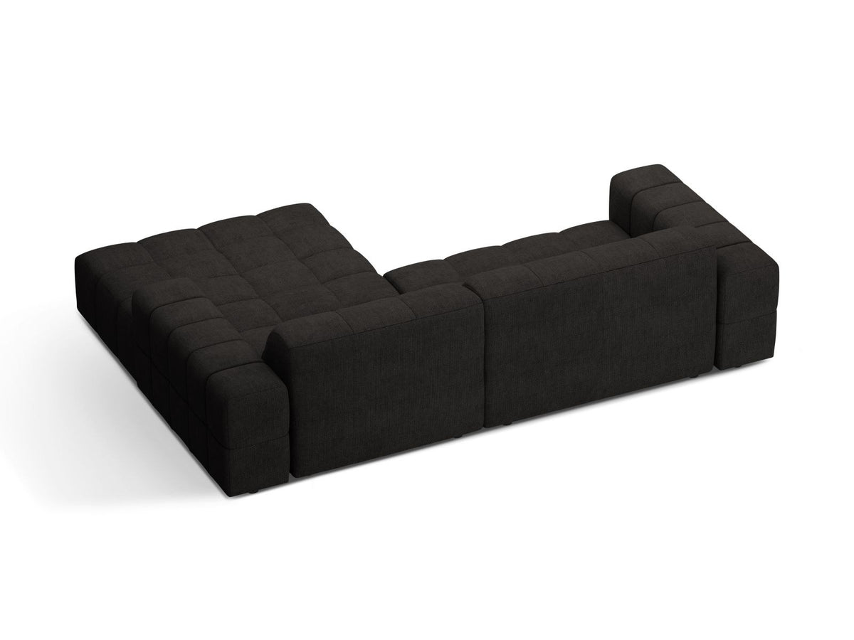 Ecksofa Chicago mit hellbeigem Chenillestoff Eden, schwarzen Kunststoffbeinen und breiter Récamiere, rechtsseitig ausgerichtet, 3-Sitzer.