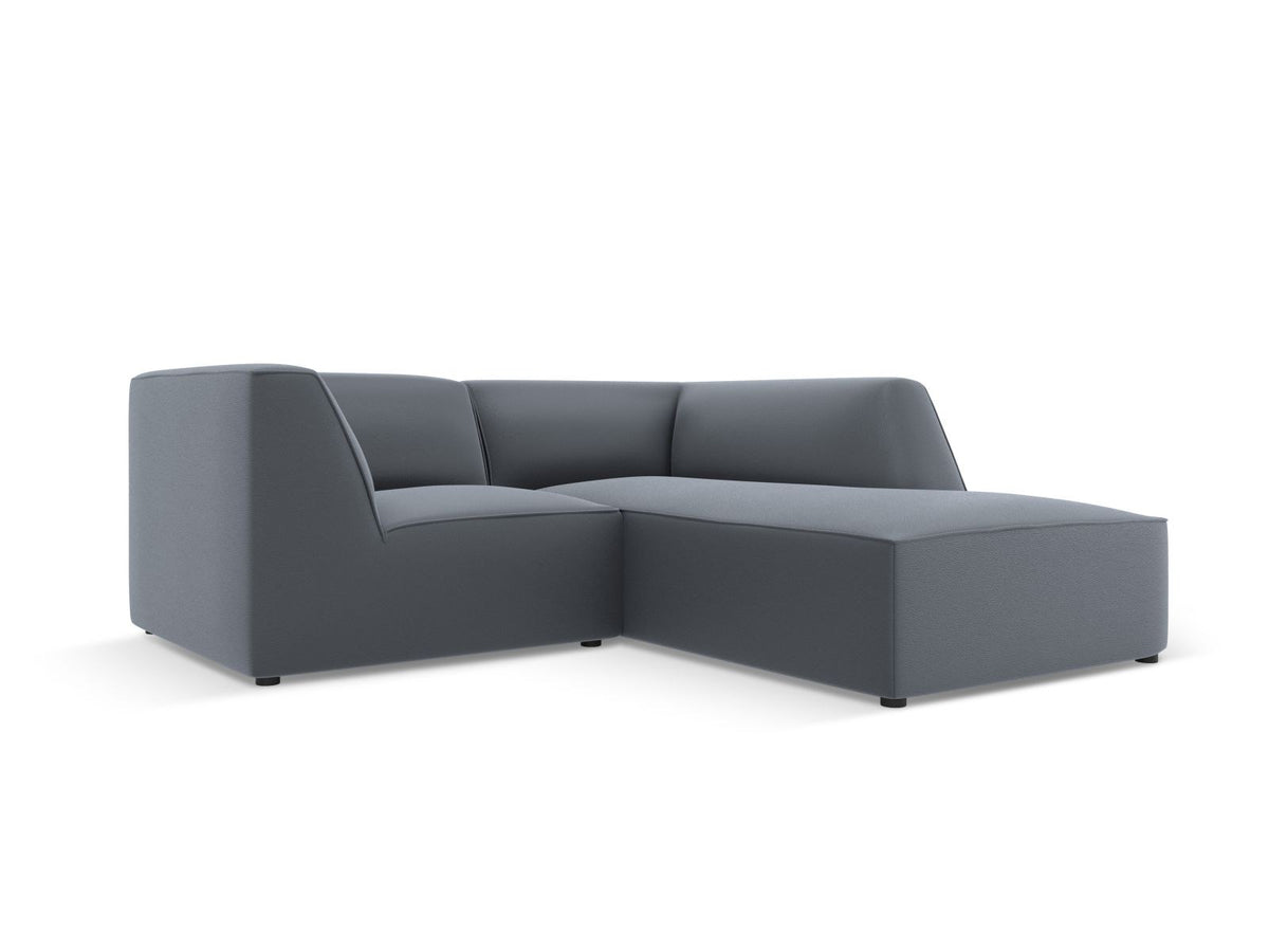 Modulares Ecksofa rechts mit Kunstlederbezug in Light Brown, Sitzfläche und Récamiere sichtbar, schwarze Kunststoffbeine, urbanes Design.