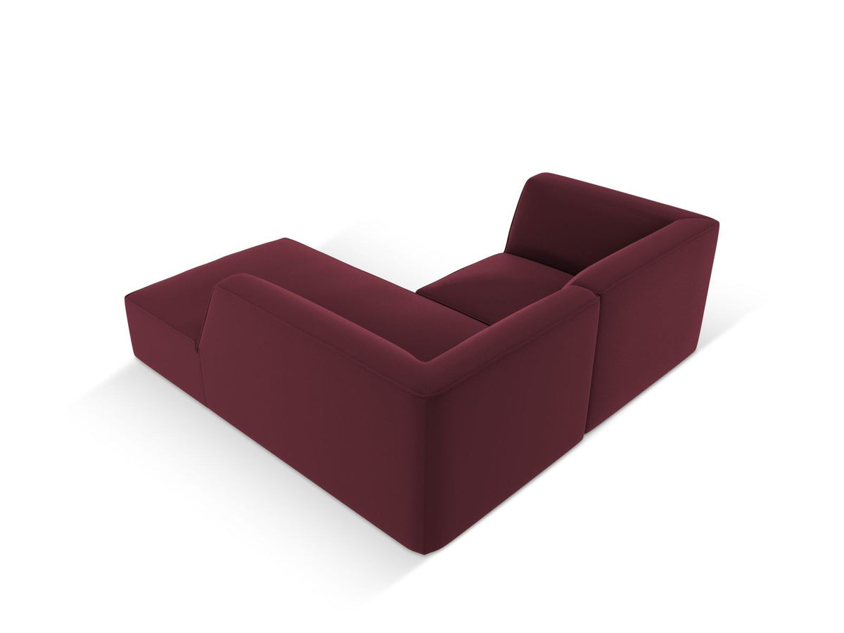 Modulares Ecksofa rechts mit Kunstlederbezug in Light Brown, Sitzfläche und Récamiere sichtbar, schwarze Kunststoffbeine, urbanes Design.