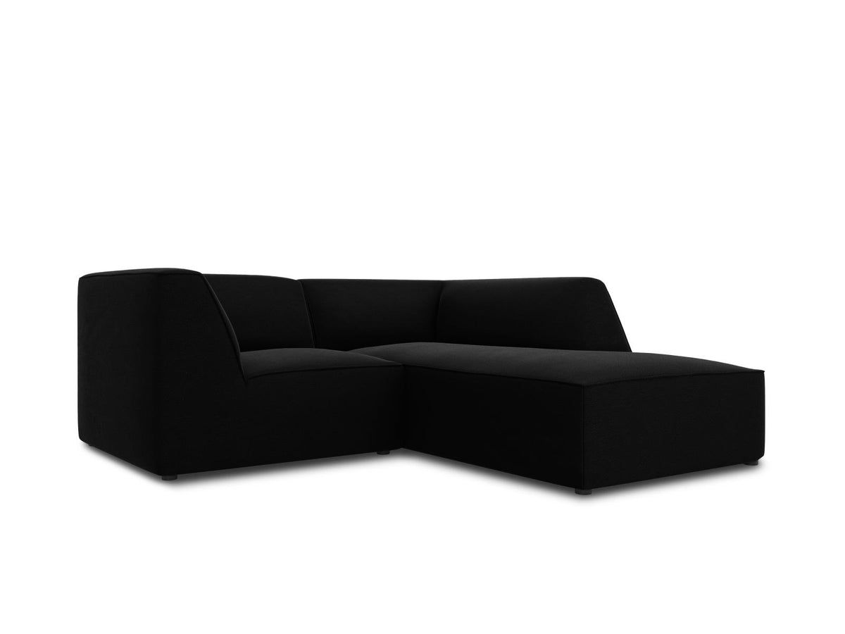 Modulares Ecksofa Siena in Beige-Salvador Samtstoff mit Récamiere, schwarzen Kunststoffbeinen und massivem Holzrahmen, rechts ausgerichtet.