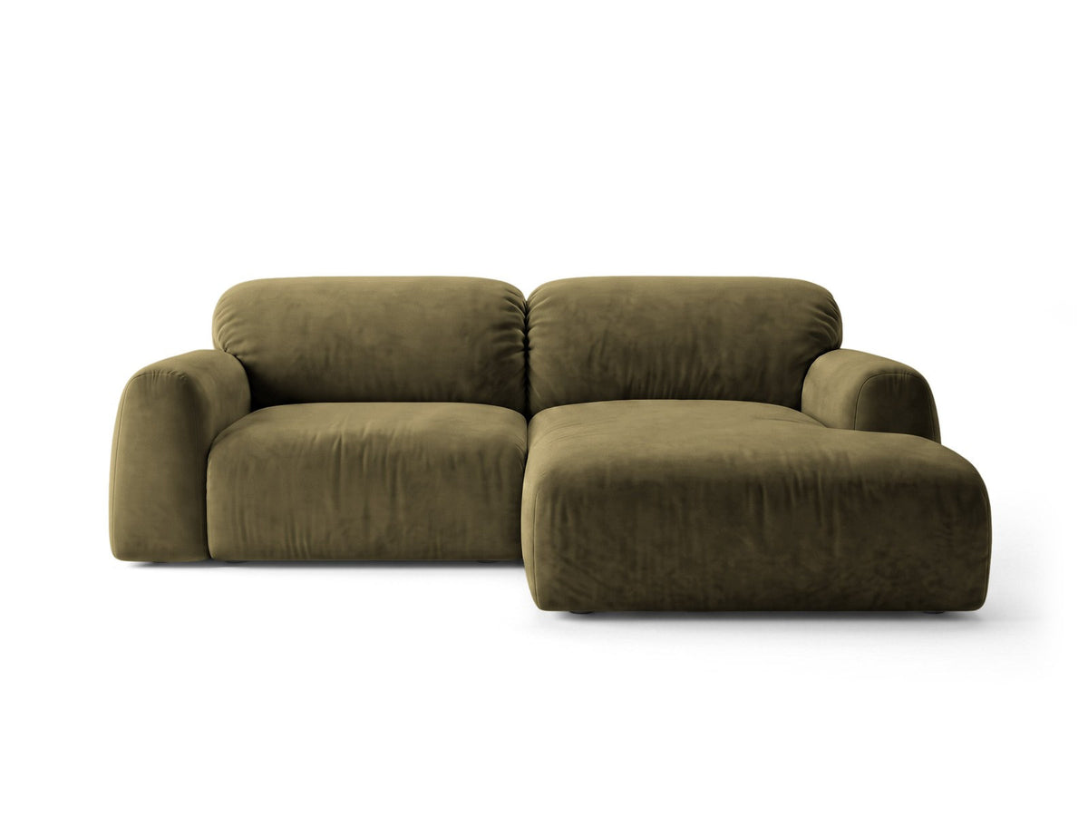 Ecksofa Milan rechts mit Récamiere, Bluvel-Bezug und schwarzen Kunststoffbeinen