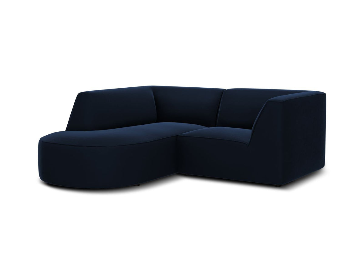Modulares Ecksofa in Beige-Samt mit Récamiere links, Massivholzrahmen, schwarzen Kunststoffbeinen und weicher Samtpolsterung.