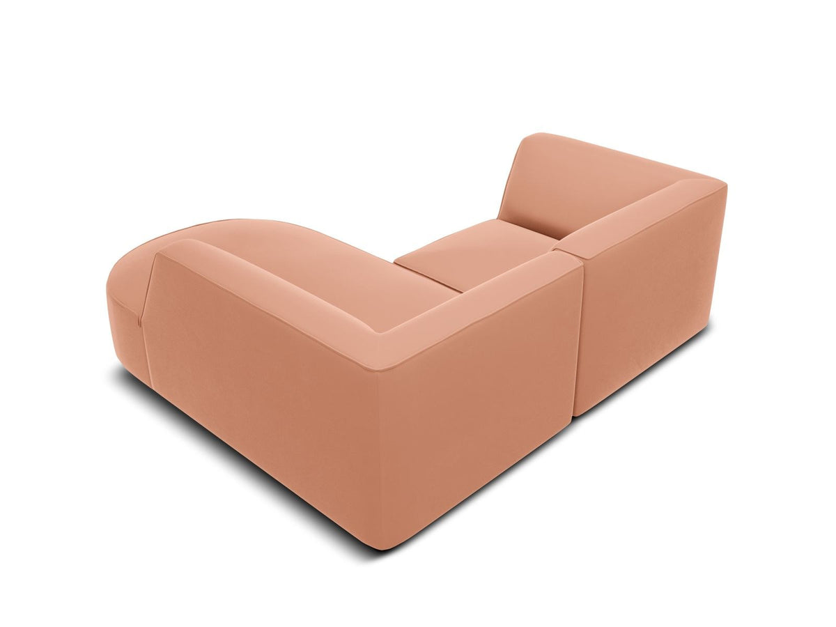 Modulares Ecksofa Siena in Beige-Salvador Samtstoff mit Récamiere, schwarzen Kunststoffbeinen und massivem Holzrahmen, rechts ausgerichtet.
