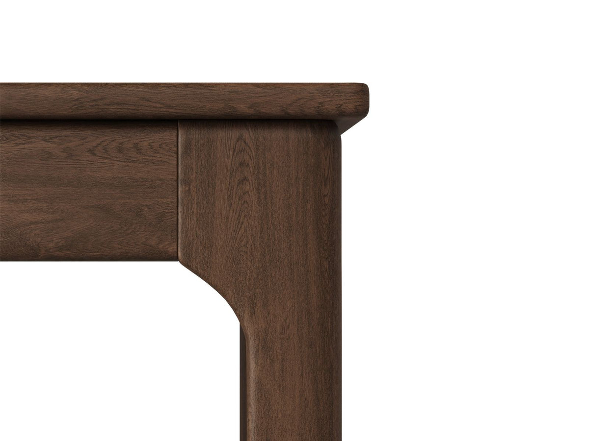 Ausziehbarer Esstisch Dinan mit Tischplatte aus Eichenfurnier und Beinen aus Eichenholz, Farbton Natural Oak Veneer-Wood, rechteckige Form.
