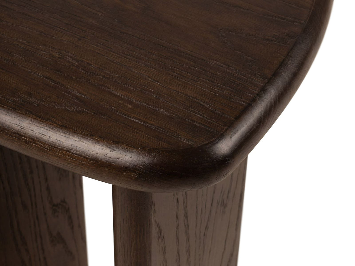 Sora Couchtisch aus Hartholz mit Eichenfurnier in Black Oak-Wood, mit Holzbeinen, kompakte Masse 37x32x50cm, moderner urbaner Stil.
