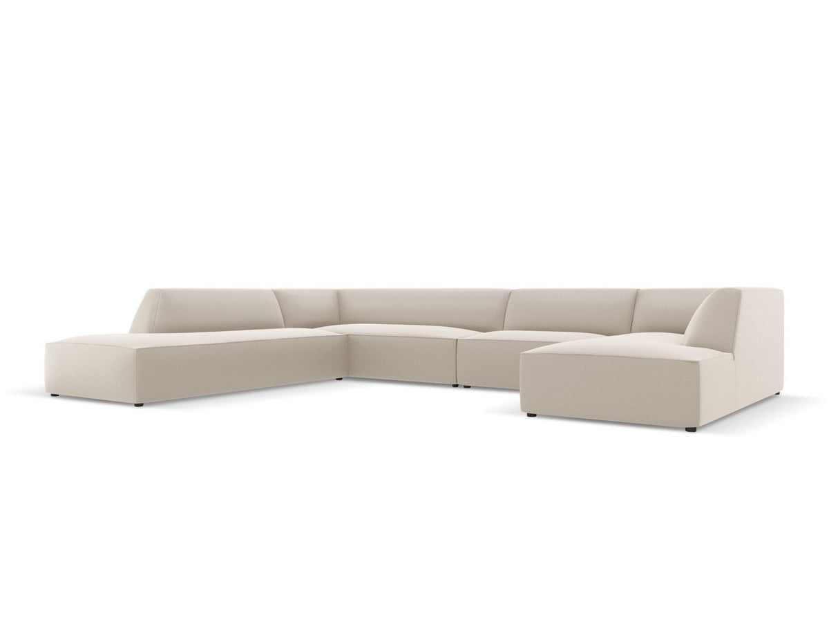 Panorama-Ecksofa links Siena in Light Beige-Pacifico Kunstleder mit Récamiere, Massivholzrahmen und schwarzen Kunststoffbeinen, 7-Sitzer Ausführung.