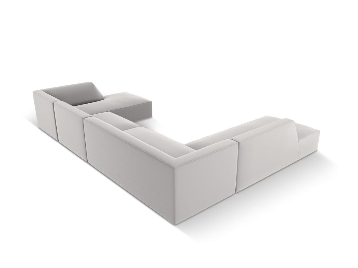 Panorama-Ecksofa links Siena in Light Beige-Pacifico Kunstleder mit Récamiere, Massivholzrahmen und schwarzen Kunststoffbeinen, 7-Sitzer Ausführung.