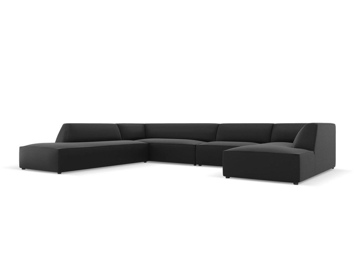 Panorama-Ecksofa links Siena in Light Beige-Pacifico Kunstleder mit Récamiere, Massivholzrahmen und schwarzen Kunststoffbeinen, 7-Sitzer Ausführung.