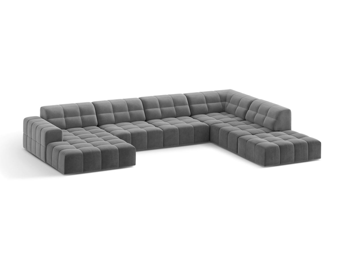 Ecksofa rechts von Cosmopolitan Design in Samtvelours Light Beige, Panoramaform mit Récamiere und schwarzen Kunststoffbeinen.