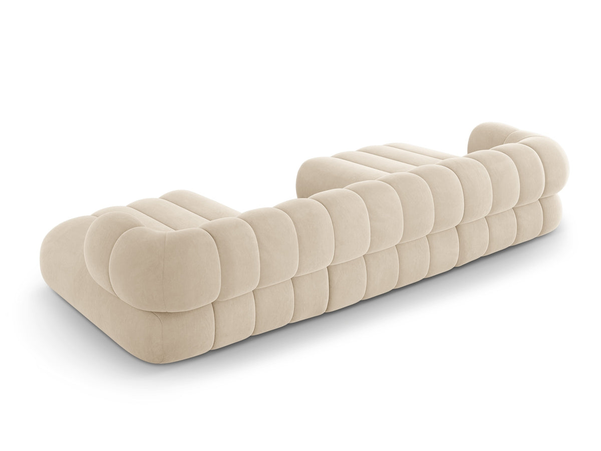 Koge Velour Panoramic Sofa 6 Sitzer 165cm in Light Beige-Vogue präsentiert im Onlineshop von KAQTU Design AG. 3er Sofa ist von Cosmopolitan Design