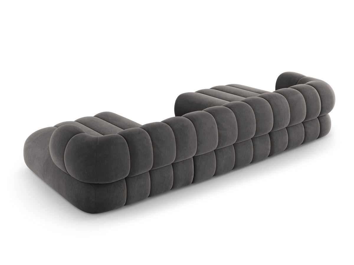 Koge Velour Panoramic Sofa 6 Sitzer 165cm in Grey-Vogue präsentiert im Onlineshop von KAQTU Design AG. 3er Sofa ist von Cosmopolitan Design