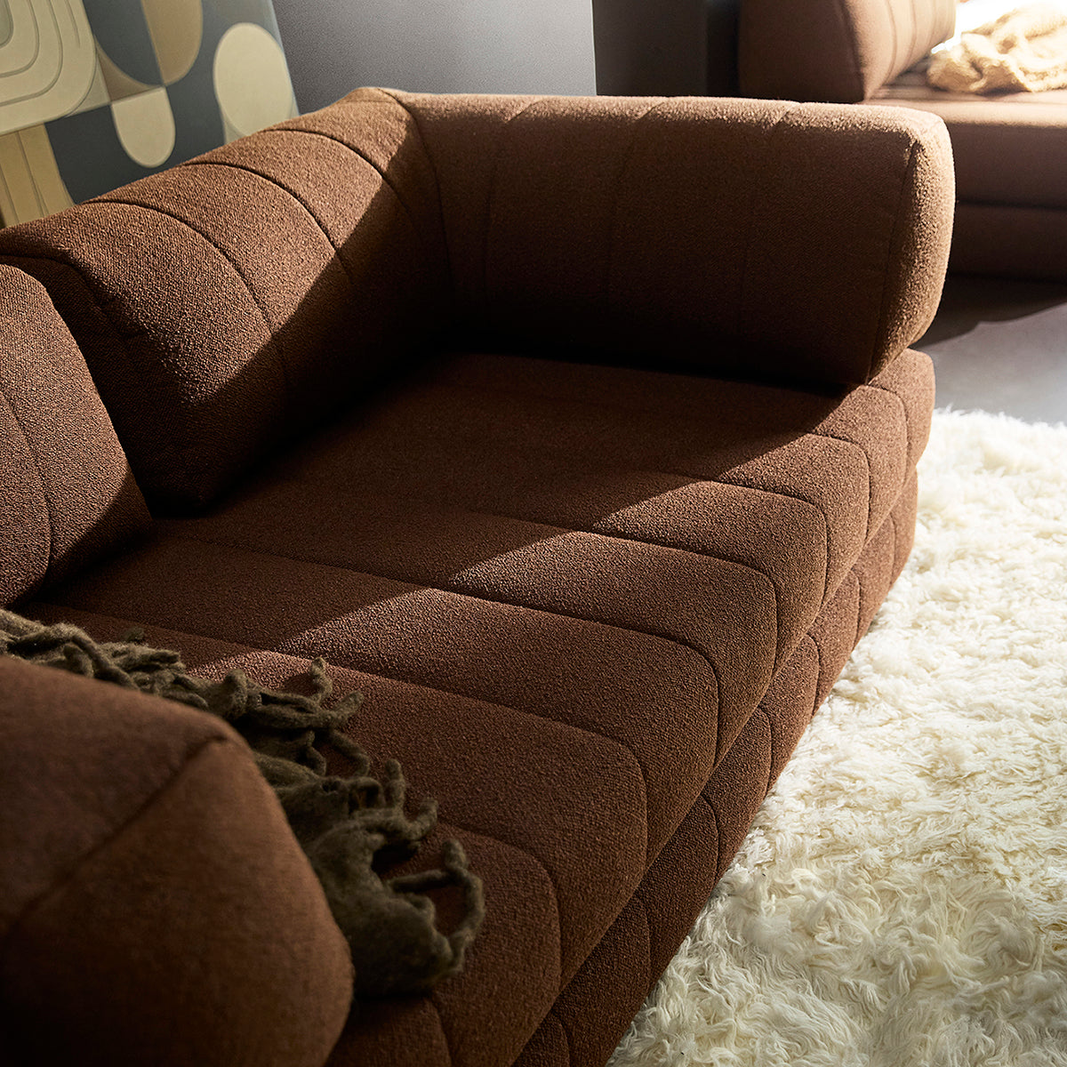 CozyPad Schlafsofa mit Armlehnen in 359 Taura Cappuccino präsentiert im Onlineshop von KAQTU Design AG. Bettsofa ist von Innovation Living