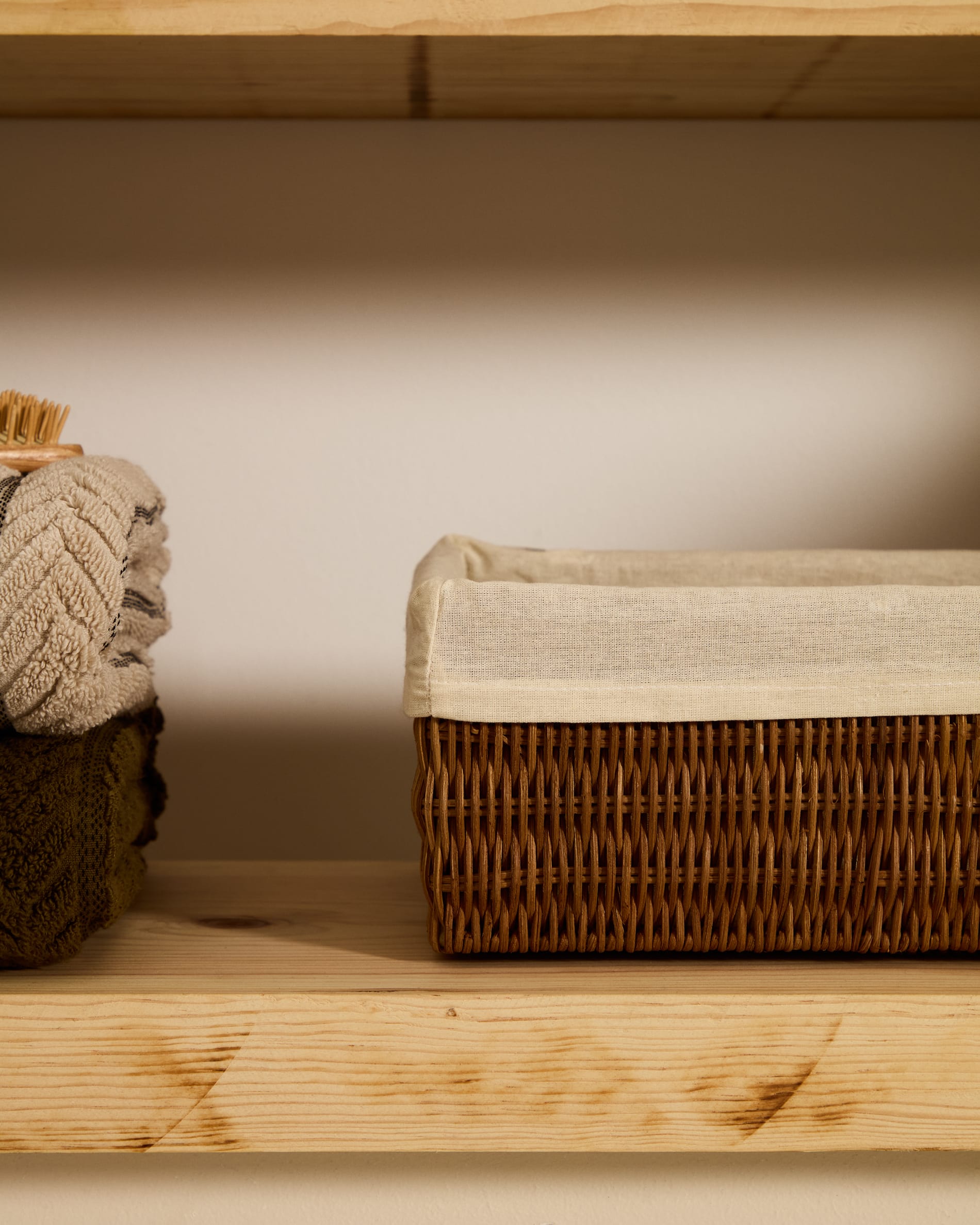 Set Indali aus 2 Körben aus Rattan 32 x 25 cm / 28 x 20 cm in Braun präsentiert im Onlineshop von KAQTU Design AG. Aufbewahrungskorb ist von Kave Home