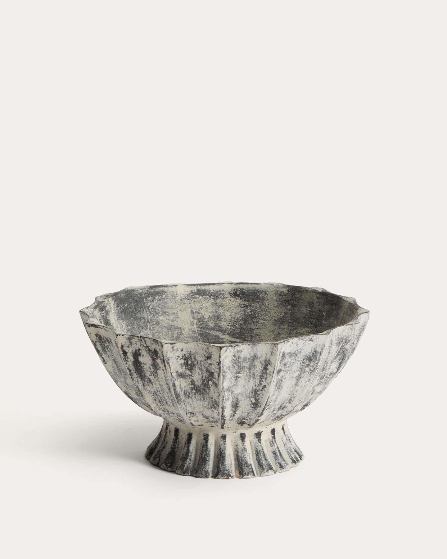 Schale Valura aus Pappmaché in Grau Ø 26 cm in Schwarz präsentiert im Onlineshop von KAQTU Design AG. Vase ist von Kave Home