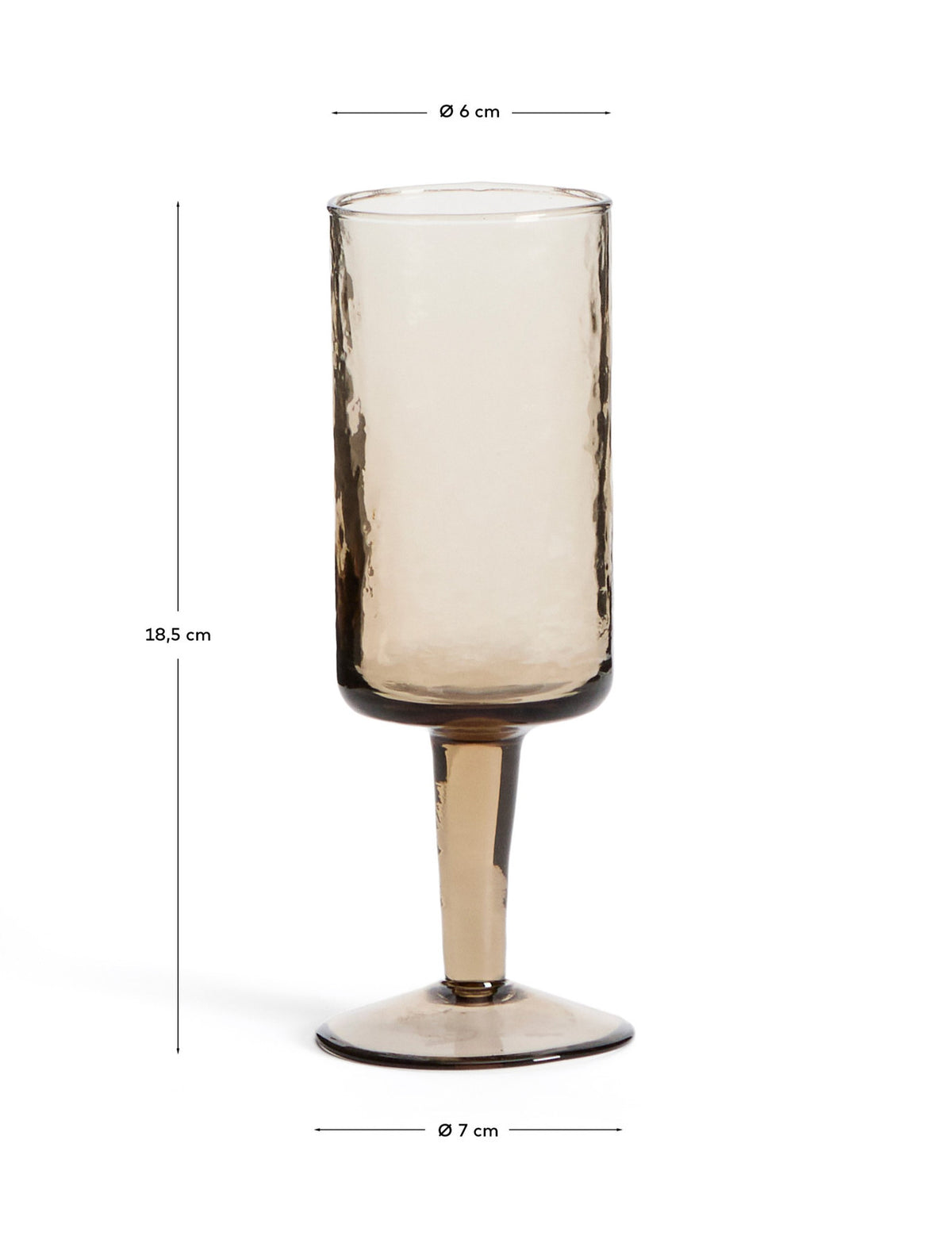 Weinglas Obila aus braunem Recyclingglas in Braun präsentiert im Onlineshop von KAQTU Design AG. Universal Weingläser ist von Kave Home
