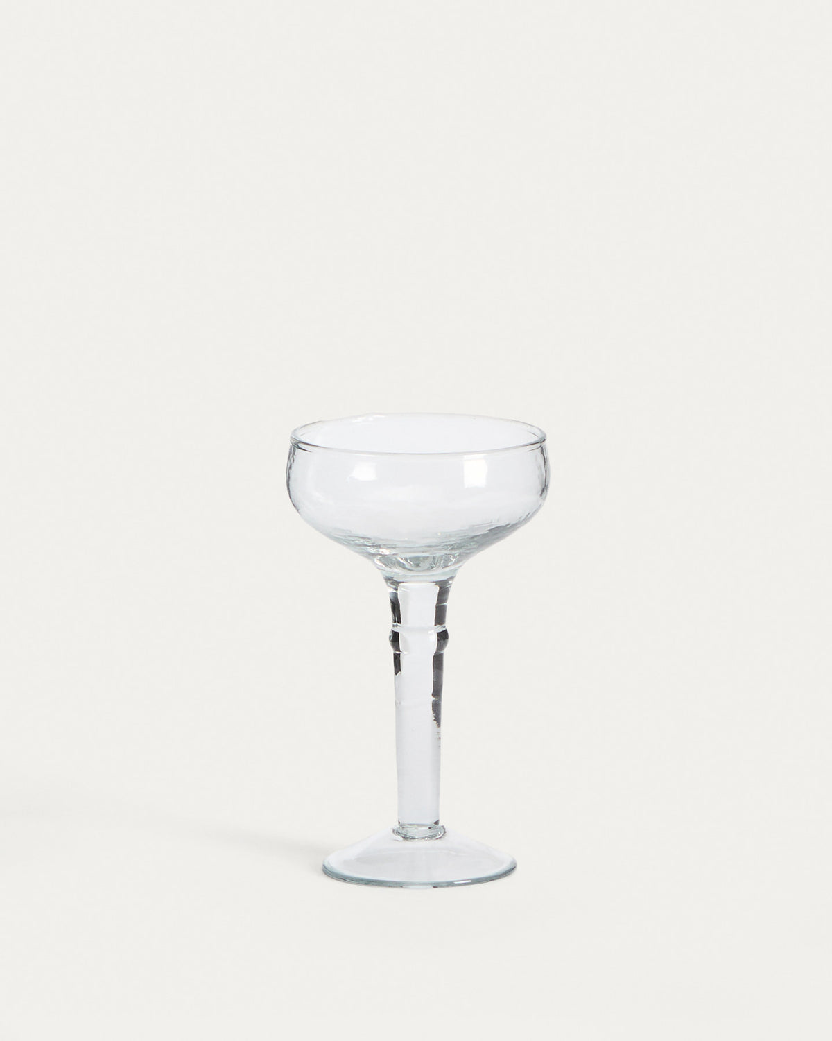 Weinglas Vinea aus Recyclingglas in Transparent präsentiert im Onlineshop von KAQTU Design AG. Universal Weingläser ist von Kave Home