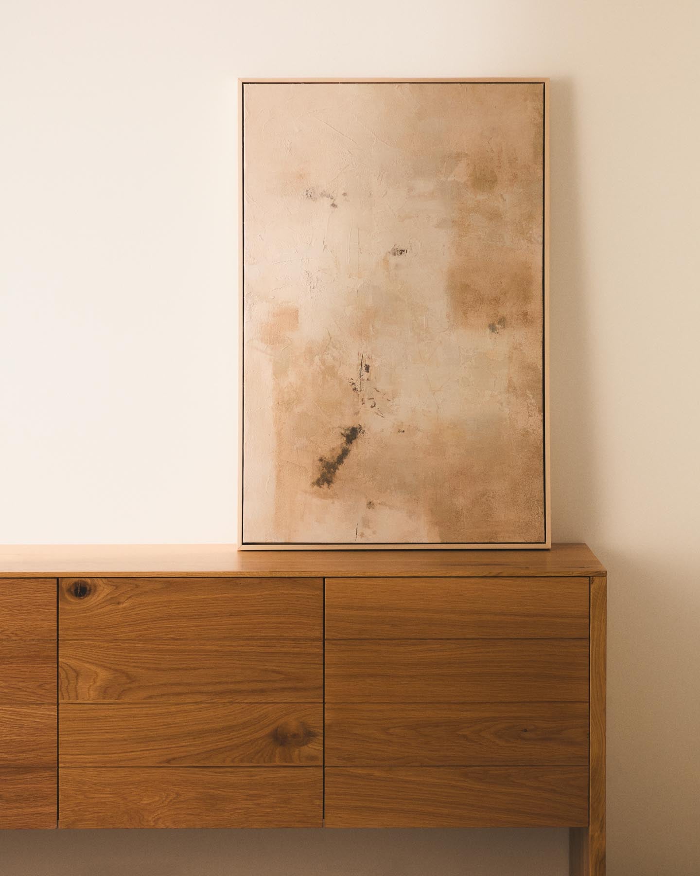 Abstraktes Bild Silpa, Beige, 60 x 90 cm in Beige präsentiert im Onlineshop von KAQTU Design AG. Bild ist von Kave Home