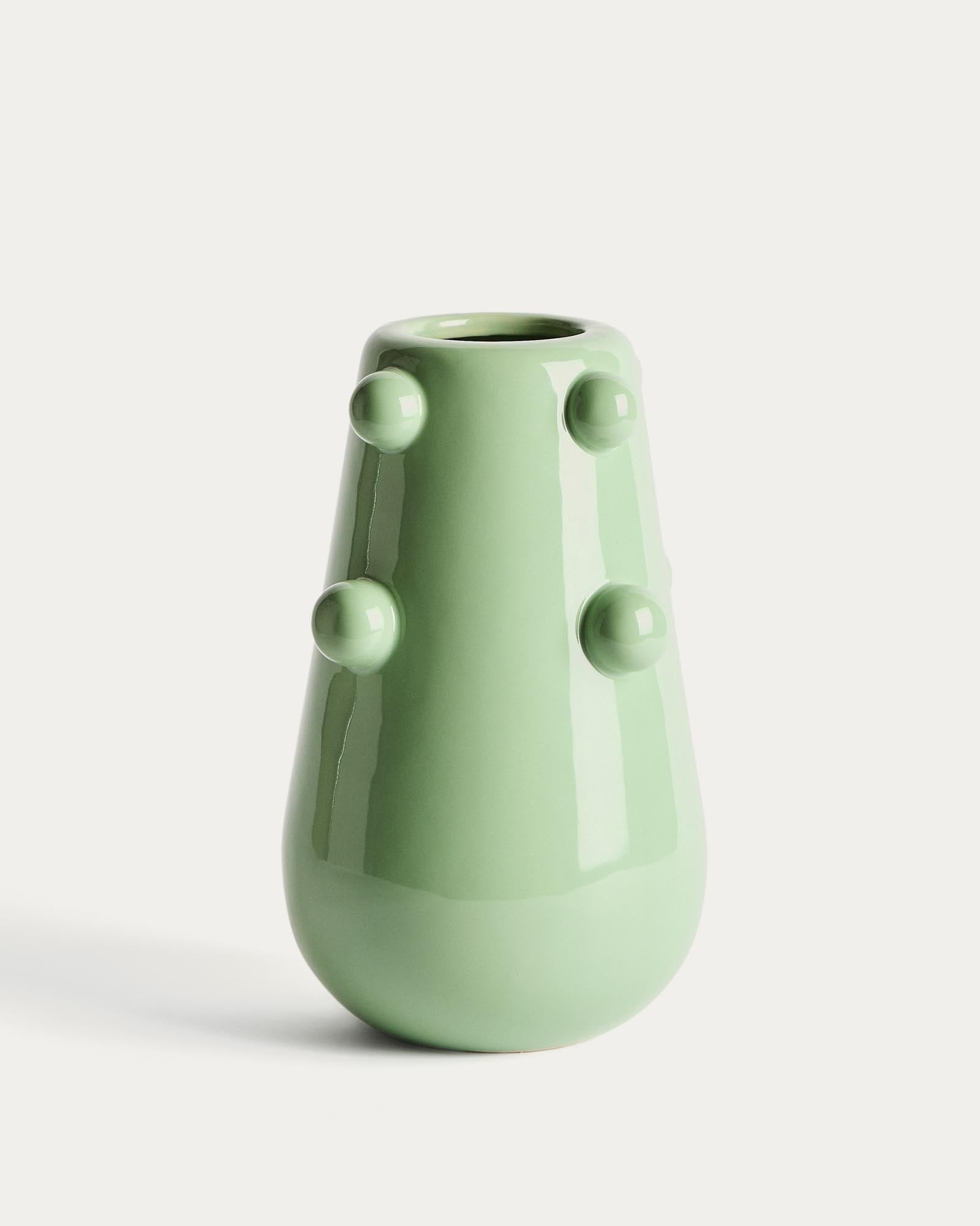 Vase Odra aus hellgrüner Keramik mit glänzendem Finish, 25,5 cm in Hellgrau präsentiert im Onlineshop von KAQTU Design AG. Vase ist von Kave Home