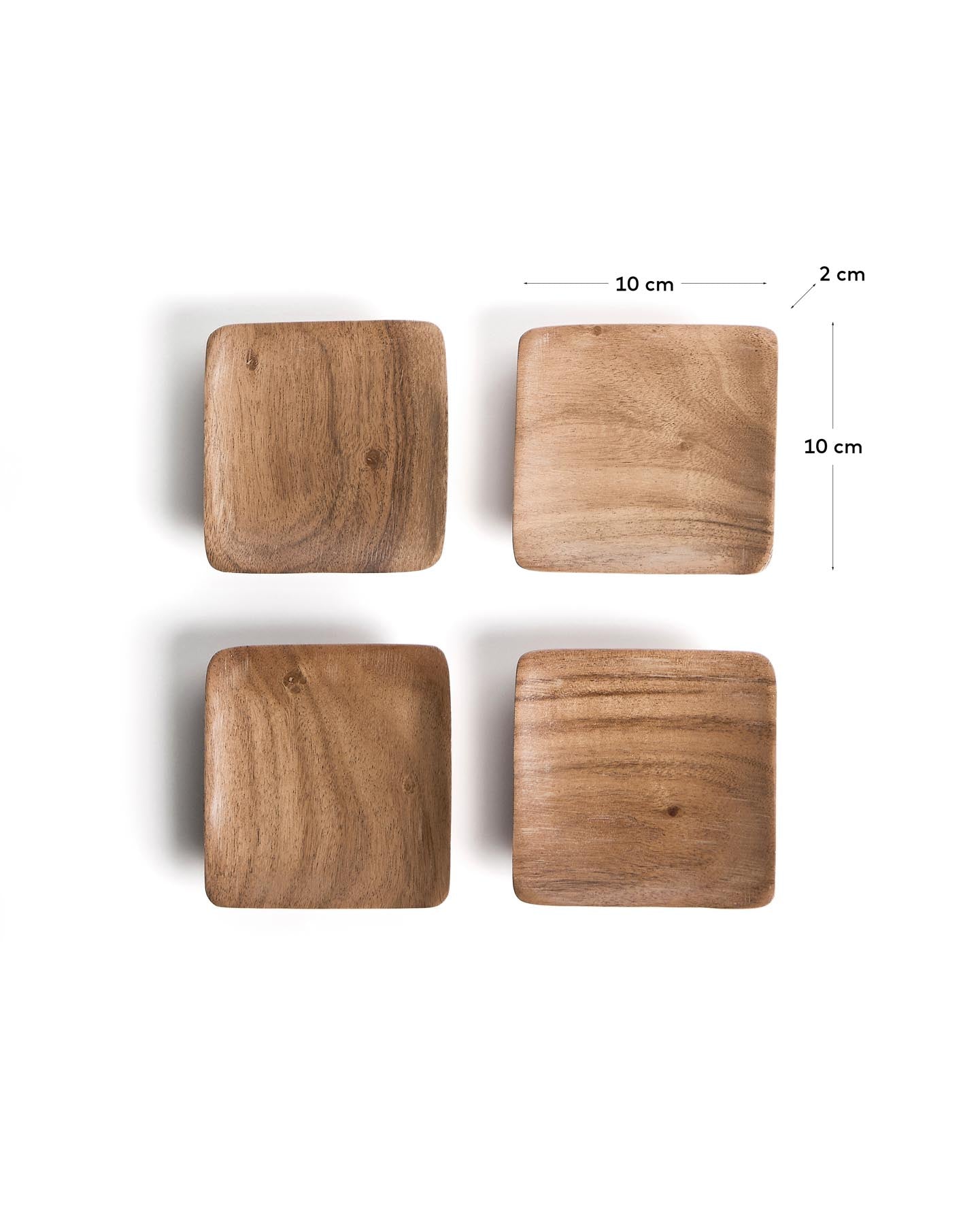 Set Rovin mit 4 Untersetzern aus Akazienholz in Braun präsentiert im Onlineshop von KAQTU Design AG. Glasuntersetzer ist von Kave Home