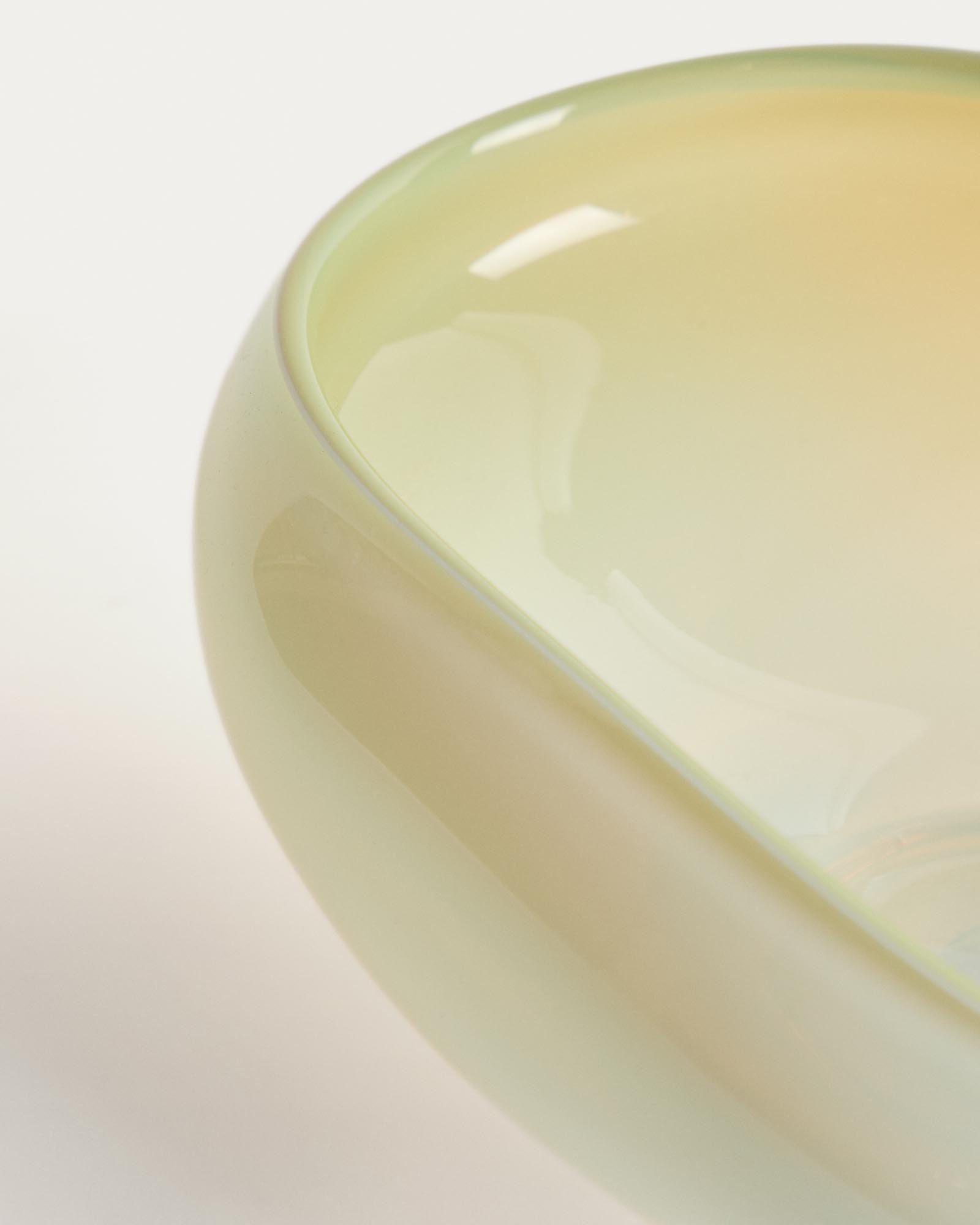 Eleganter Tafelaufsatz Nodila aus hochwertigem, transparentem Glas, 30 x 21 cm, ideal für stilvolle Tischdekorationen.
