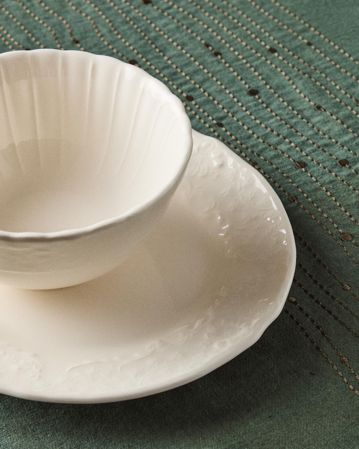 Dessertteller Varla aus Keramik in Beige in Beige präsentiert im Onlineshop von KAQTU Design AG. Teller ist von Kave Home