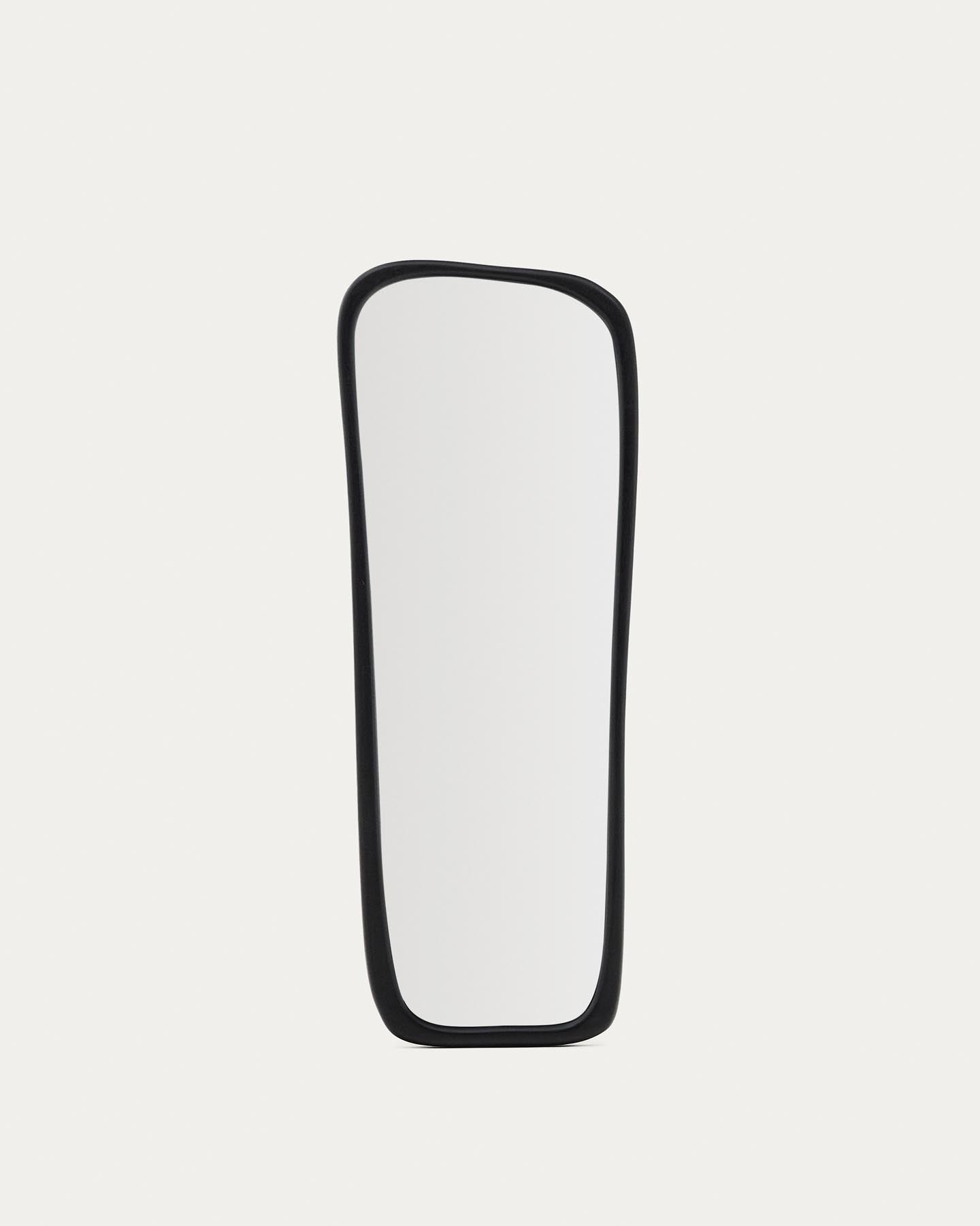 Spiegel Alura aus Teakholz schwarz 158 x 61 cm FSC 100 % in Schwarz präsentiert im Onlineshop von KAQTU Design AG. Spiegel ist von Kave Home