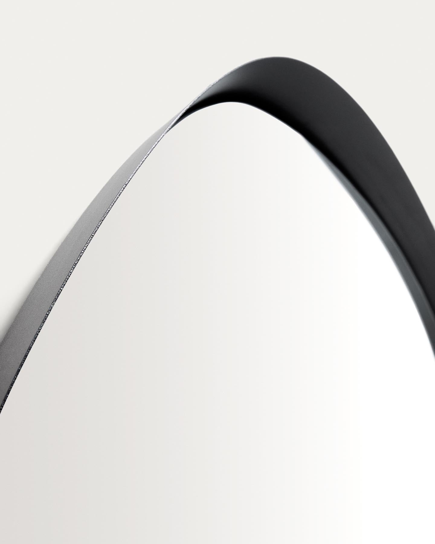 Spiegel Tebel aus schwarzem Metall, 85 x 93,5 cm in Schwarz präsentiert im Onlineshop von KAQTU Design AG. Spiegel ist von Kave Home