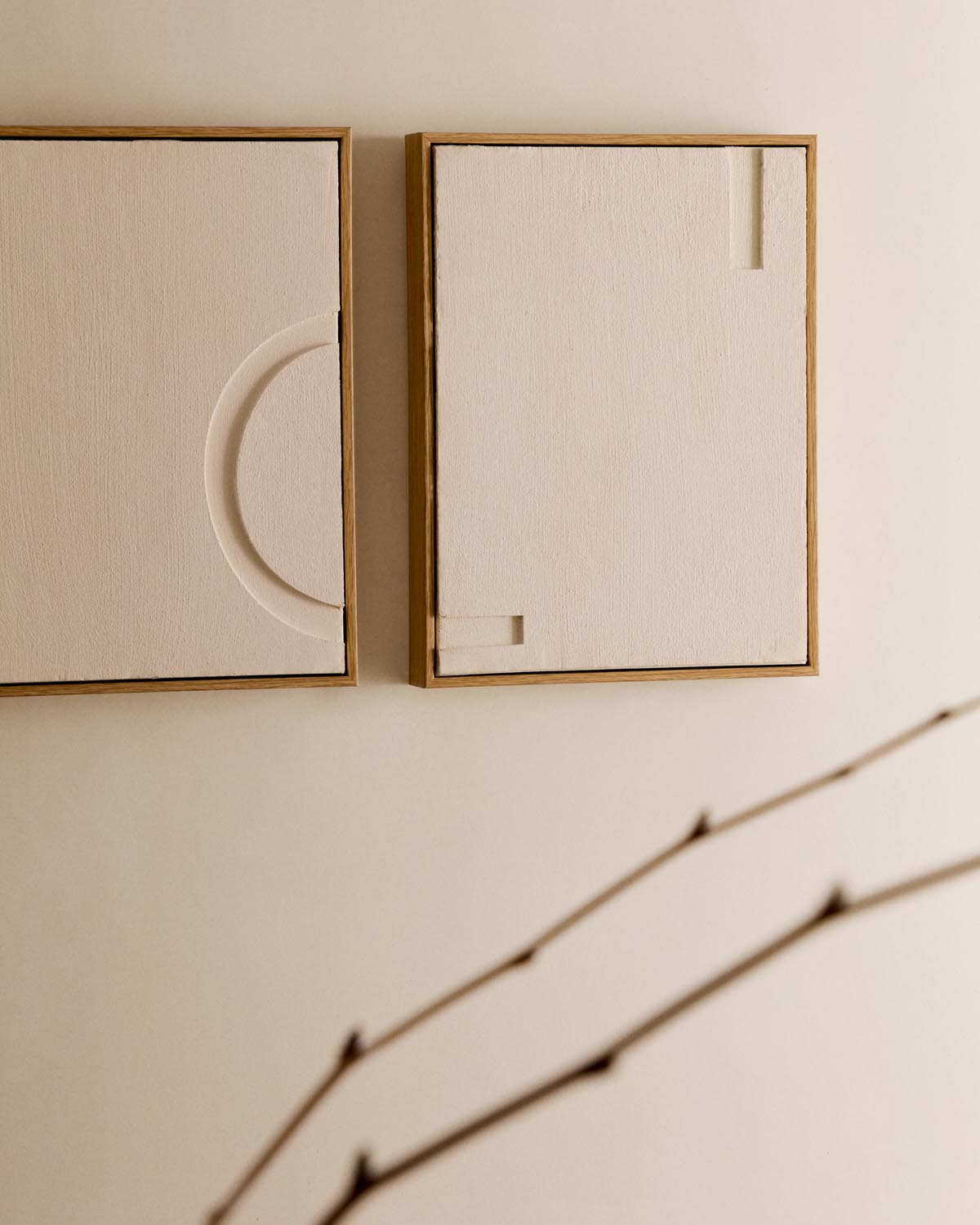 Elegante Sefri Bilder im 2er Set, 30x40 cm, von Kave Home.