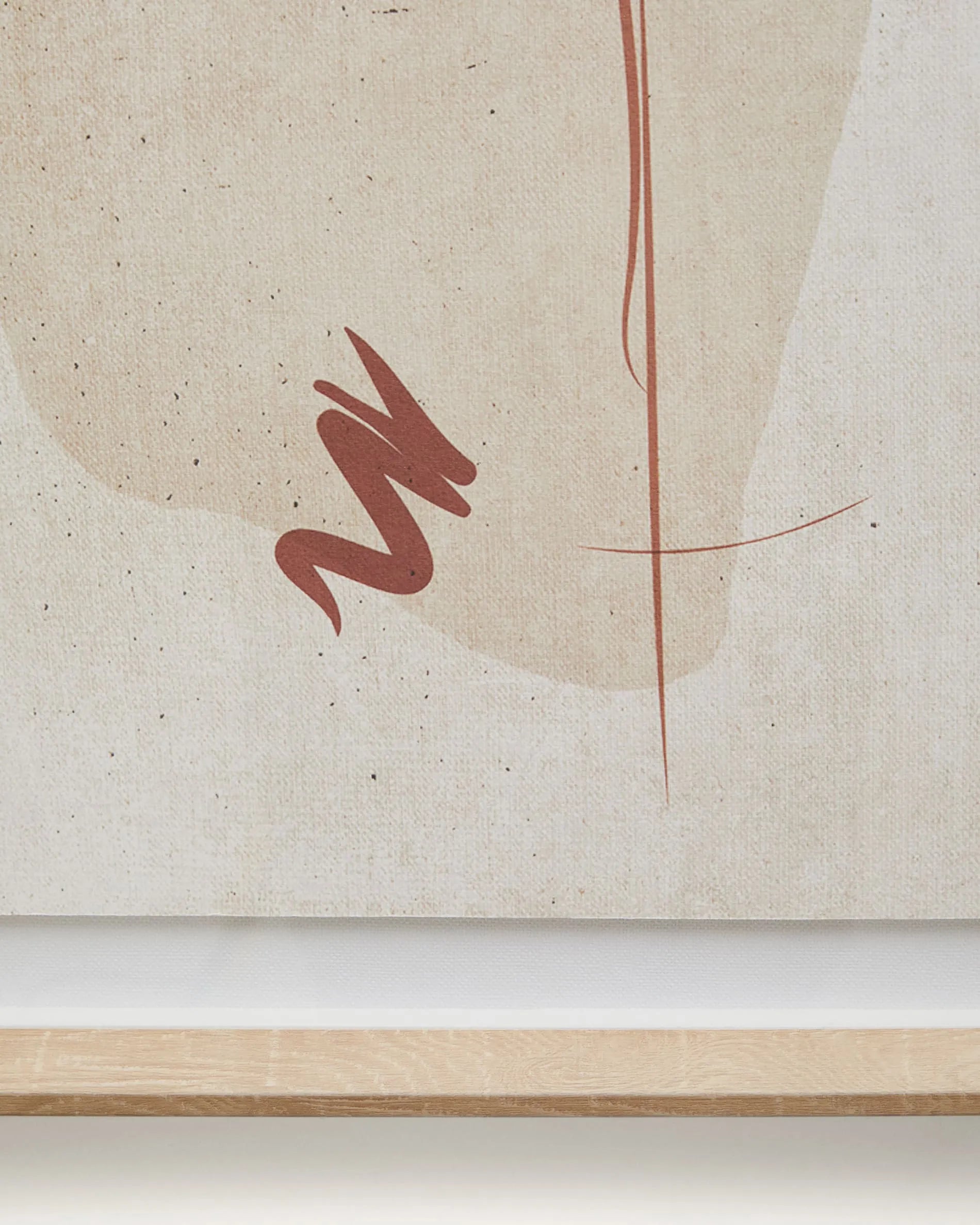 Abstraktes beige Kunstwerk von Kave Home, 60x90 cm. Ideal für stilvolle Wohnräume und zeitgemäße Wandgestaltung.